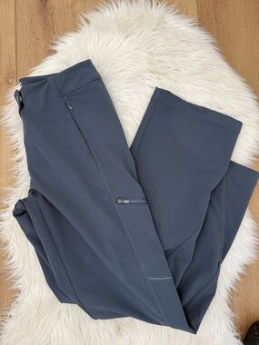 Title Nine Performance Pants in Slate - Size 8